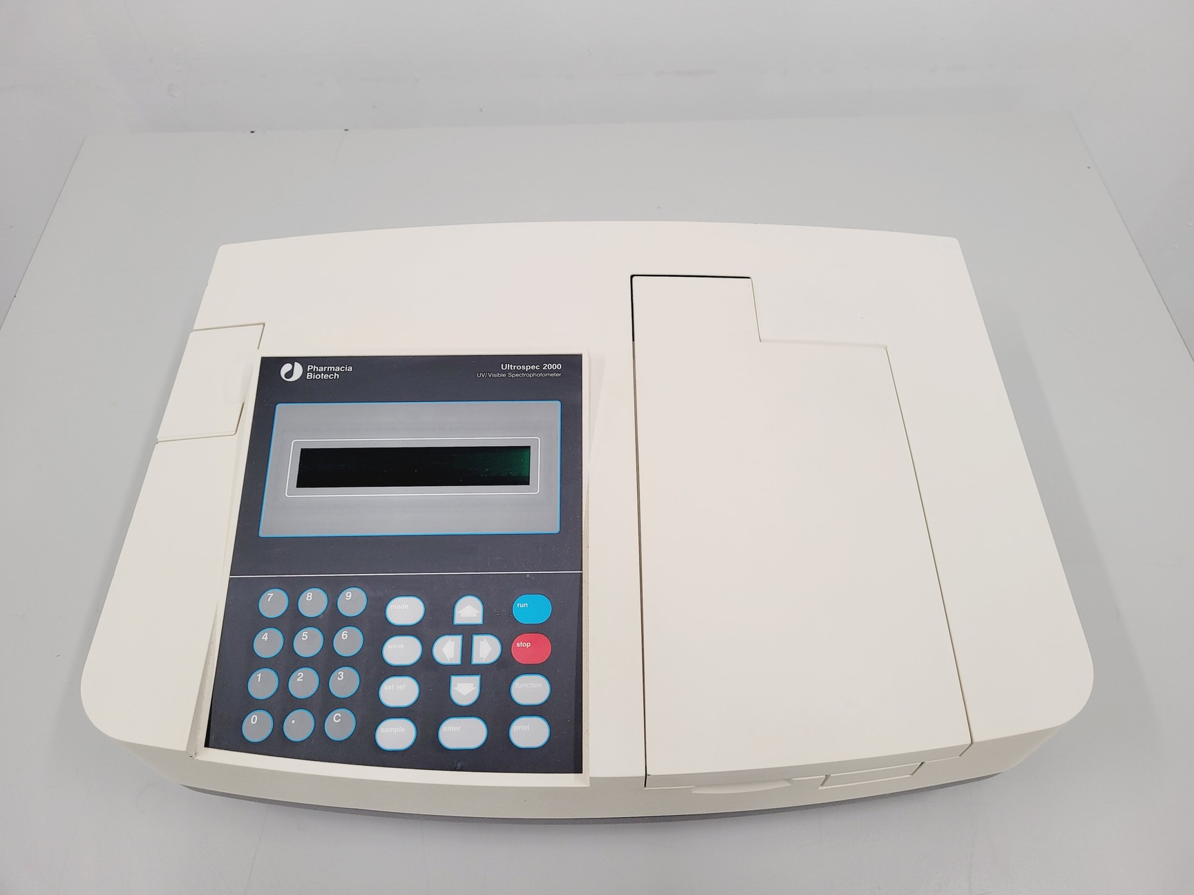 Image of Pharmia Biotech Ultrospec 2000 UV/Visible Spectrophotometer Lab