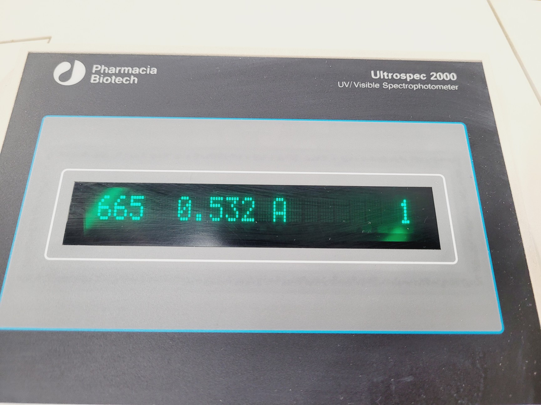 Image of Pharmia Biotech Ultrospec 2000 UV/Visible Spectrophotometer Lab