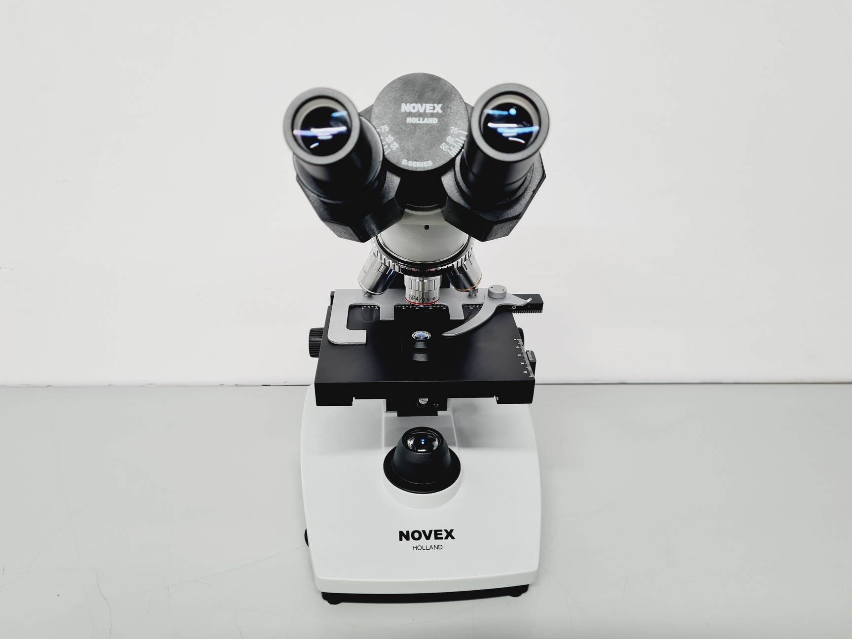 Image of Novex B LED Series Microscope w/ 4 x Objective 100/40/10 Oil Lab