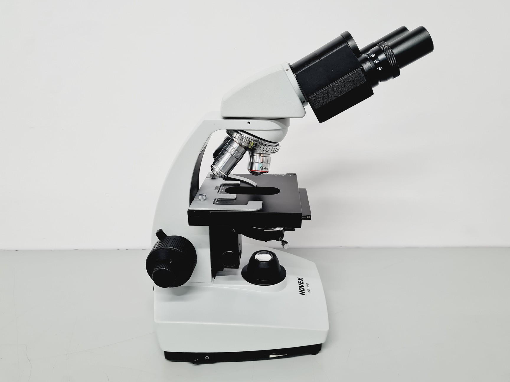 Image of Novex B LED Series Microscope w/ 4 x Objective 100/40/10 Oil Lab