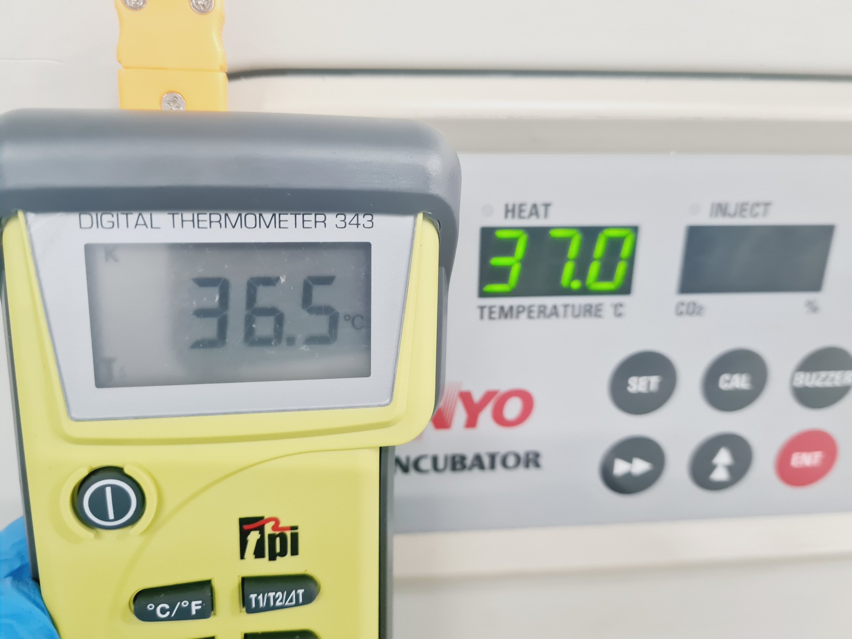 Image of Sanyo CO2 Incubator MCO-20AIC *Faulty CO2 Sensor* Lab