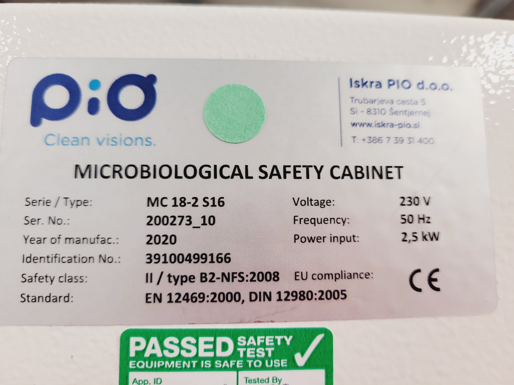 Image of Iskra PIO 2020 Class ll Microbiological Safety Cabinet Type MC18-2 Stand Lab