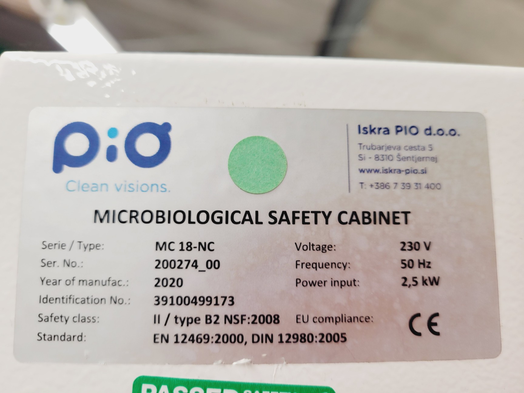 Image of Iskra PIO 2020 MC18 Class ll Microbiological Safety Cabinet with Stand Lab