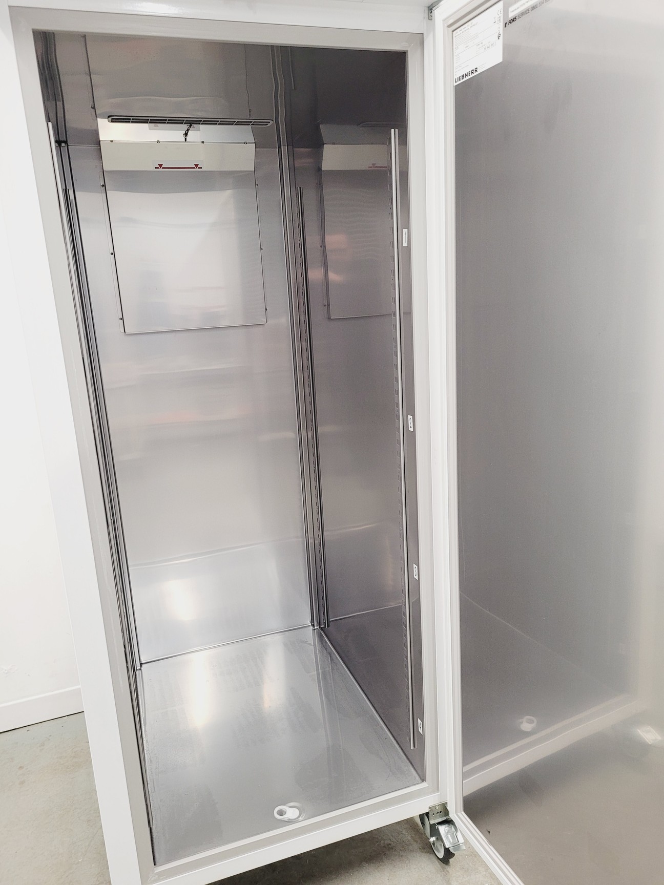 Image of Leibherr 2021 Mediline -35ºC Ultra Low Freezer Model LGPV 8420 Medical Lab