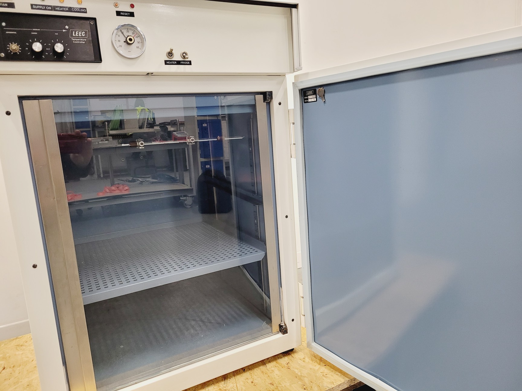 LEEC Hot and Cold Laboratory Incubator Model PFC2CK Lab