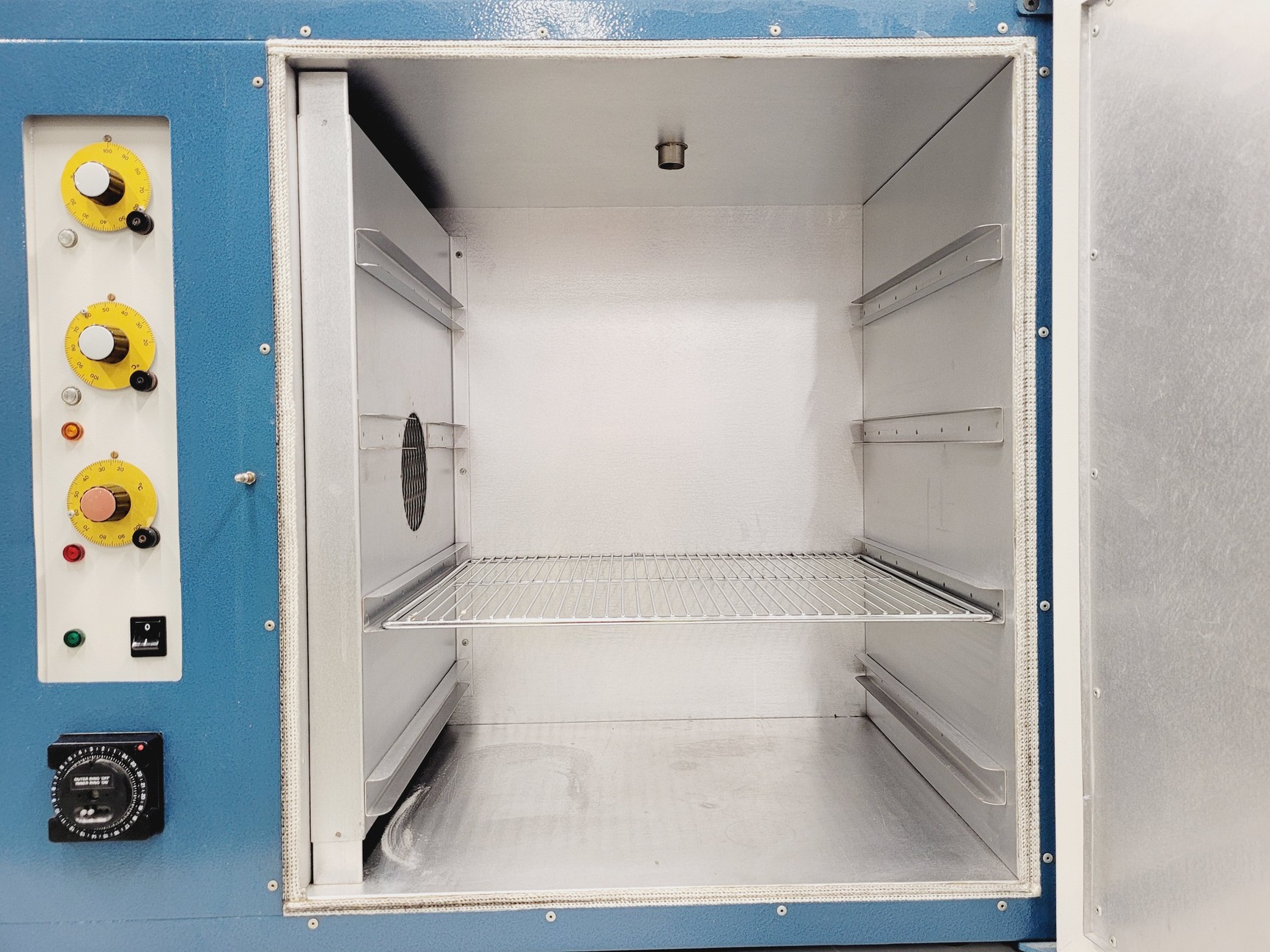 Image of Genlab Laboratory Incubator Model INC130CF Lab