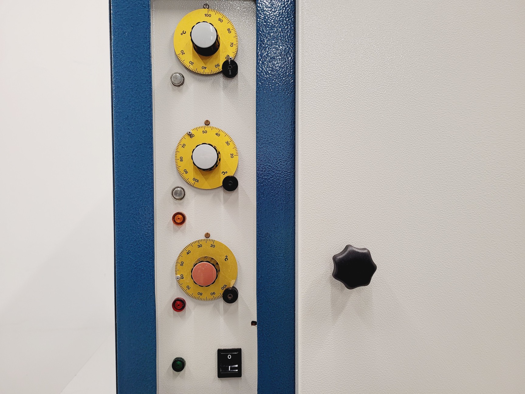 Image of Genlab Laboratory Incubator Model INC130CF Lab