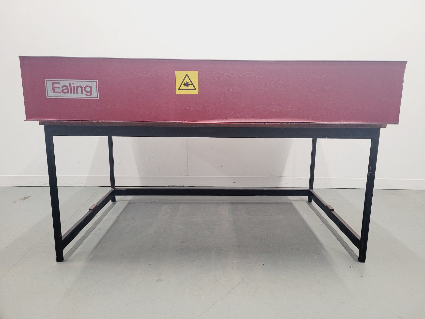 Image of Ealing Optical Isolation Tabletop Breadboard 154x120x25cm on Bench 156x92x72m