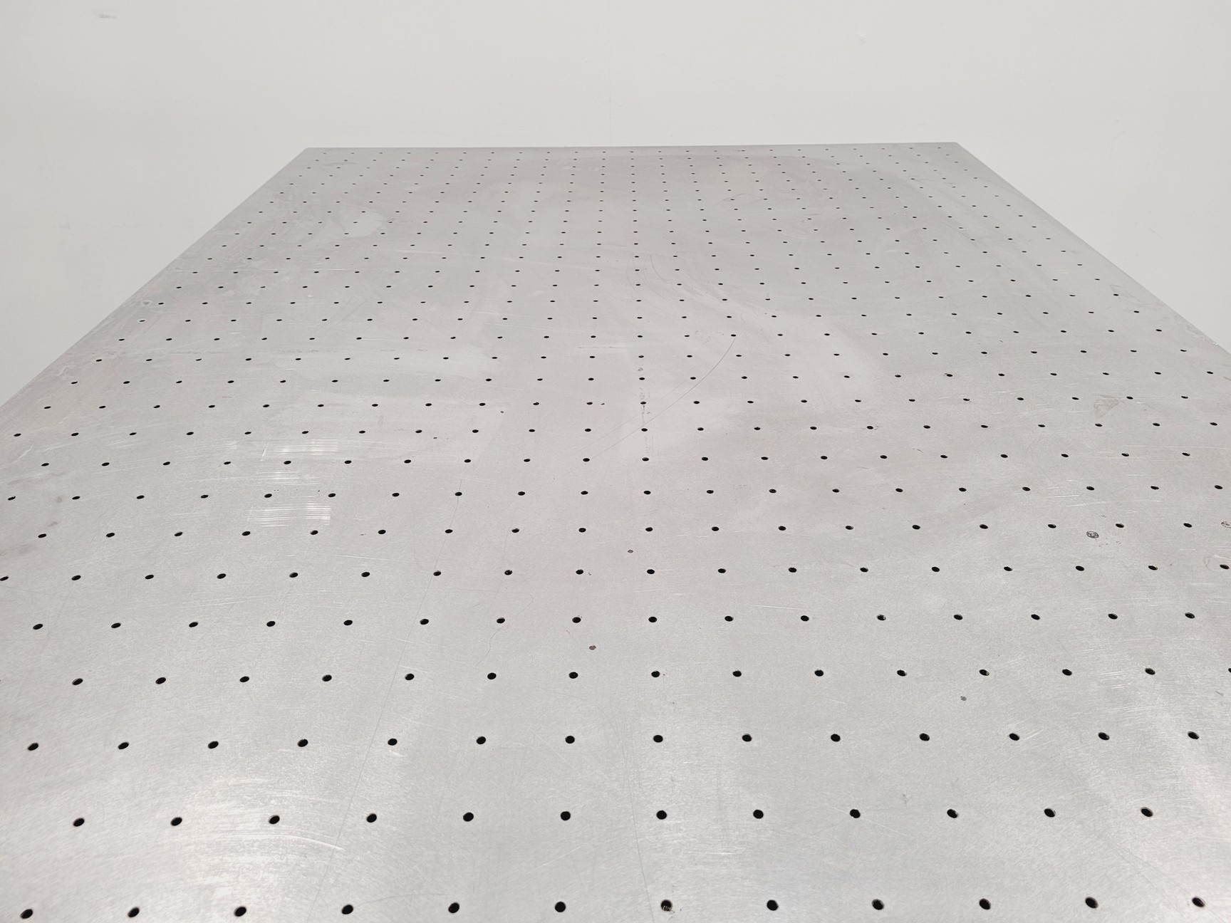 Image of Ealing Optical Isolation Tabletop Breadboard 154x120x25cm on Bench 156x92x72m