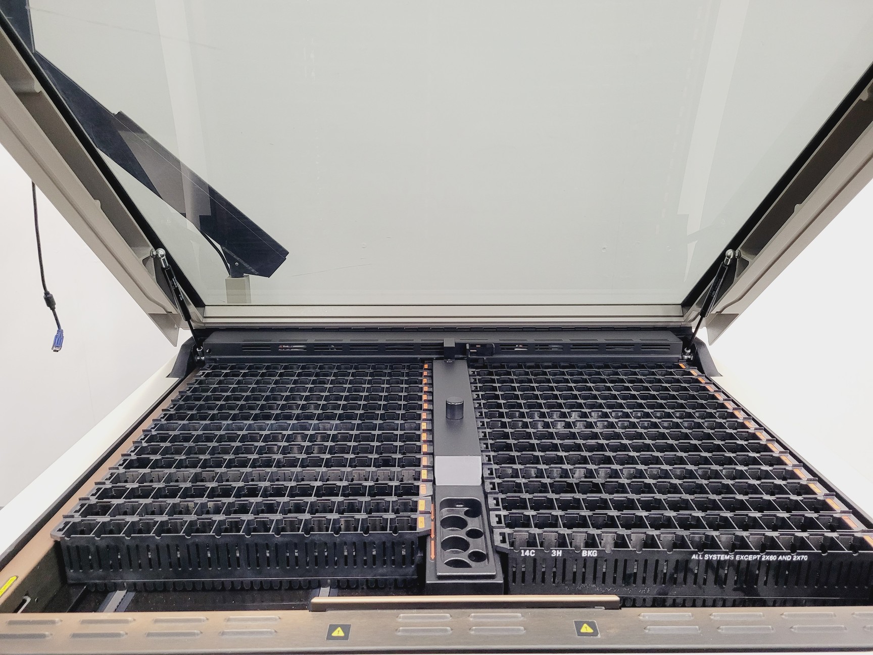 Image of Packard Tri-Carb 2100TR Liquid Scintillation Analyser (No Source) Lab