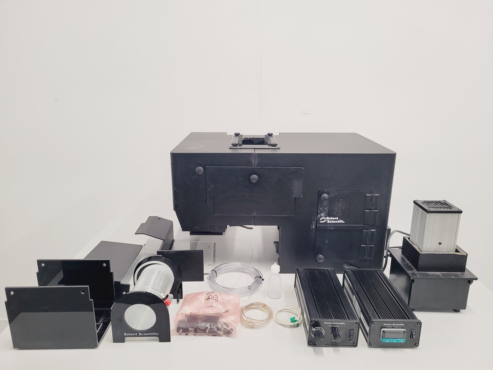 Image of Solent Scientific Microscope Incubation Chamber for Zeiss Axio Spare/Repair Lab