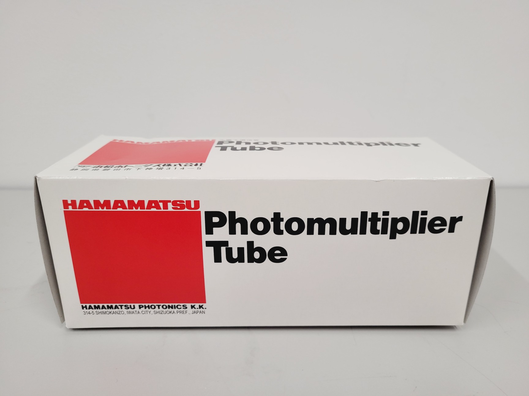 Image of Hamamatsu Photomultiplier Tube Type R943-02 Lab