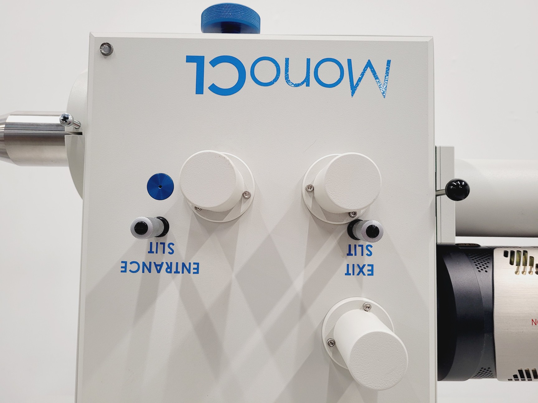 Image of Gatan Mono CL SEM Detector Units With Princeton Pixis 100 Detector Camera Lab