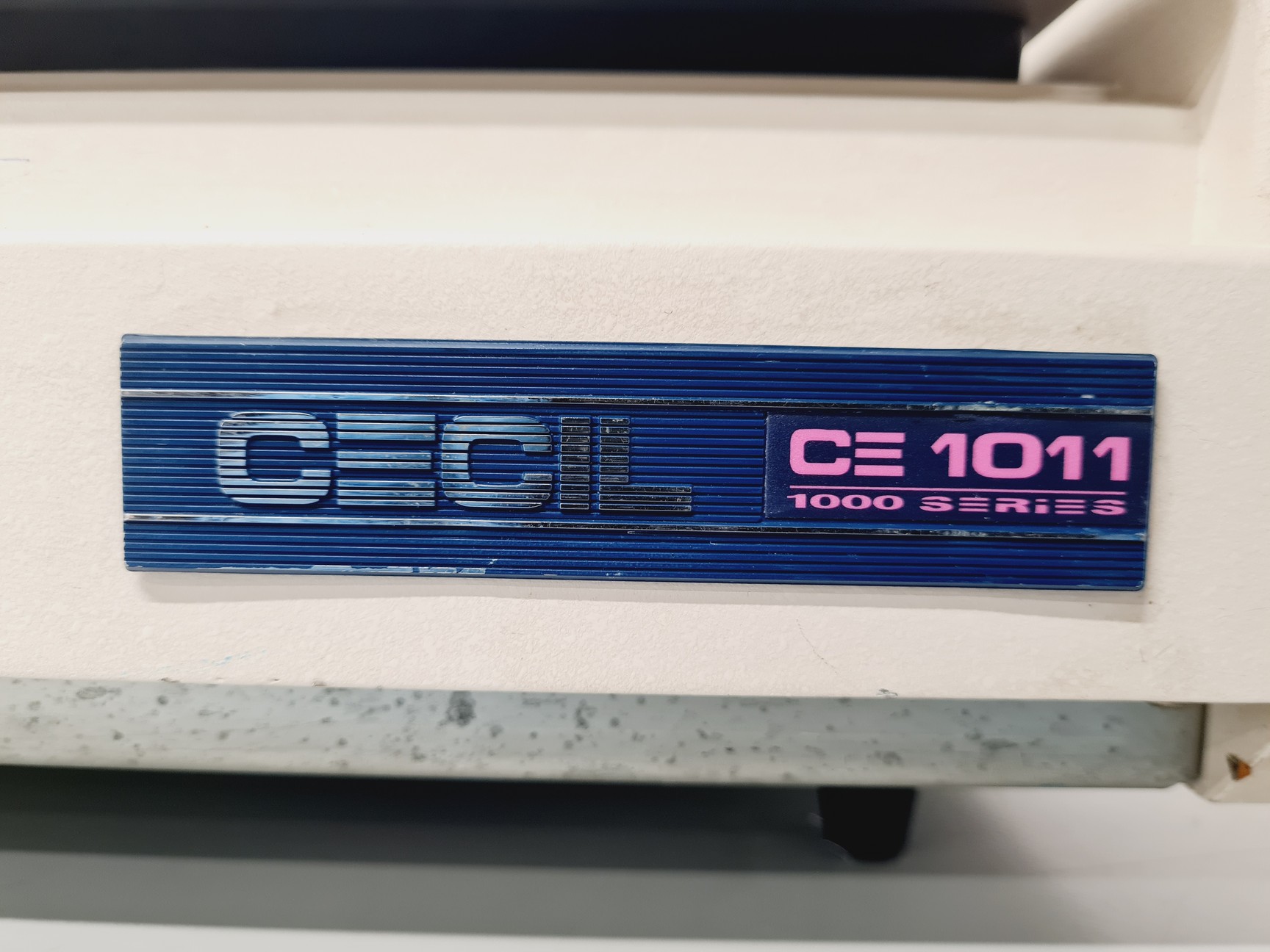Image of CECIL Model CE 1011 Spectrometer Lab