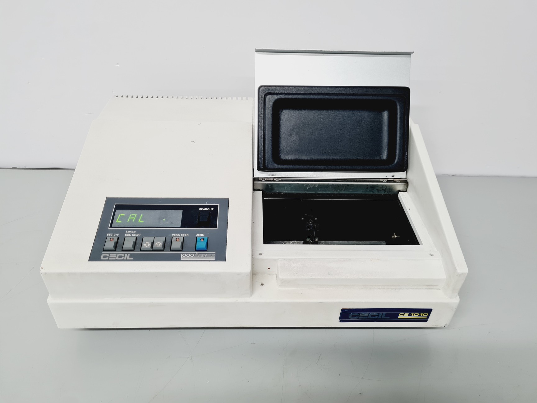 Image of CECIL CE 1010 Spectrometer Lab