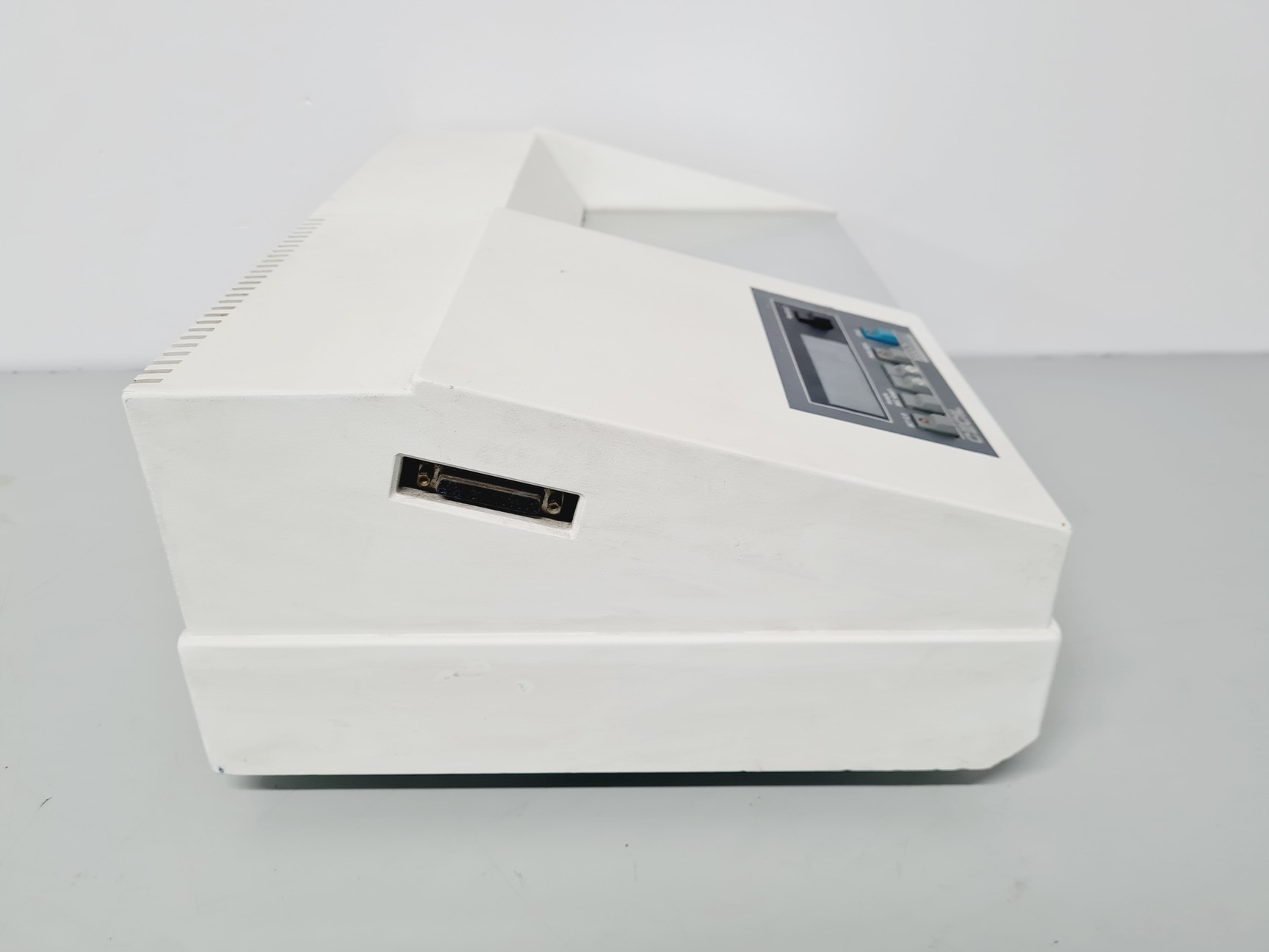 Image of CECIL CE 1010 Spectrometer Lab