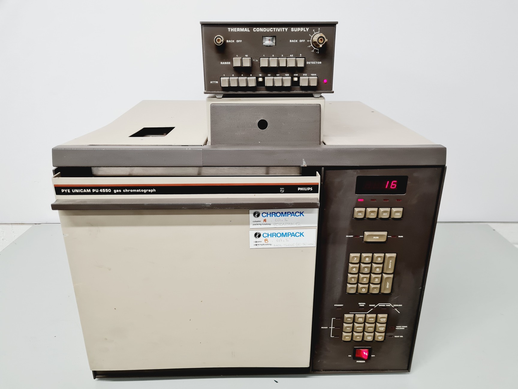 Image of Pye Unicam PU 4550 Gas Chromatograph Lab