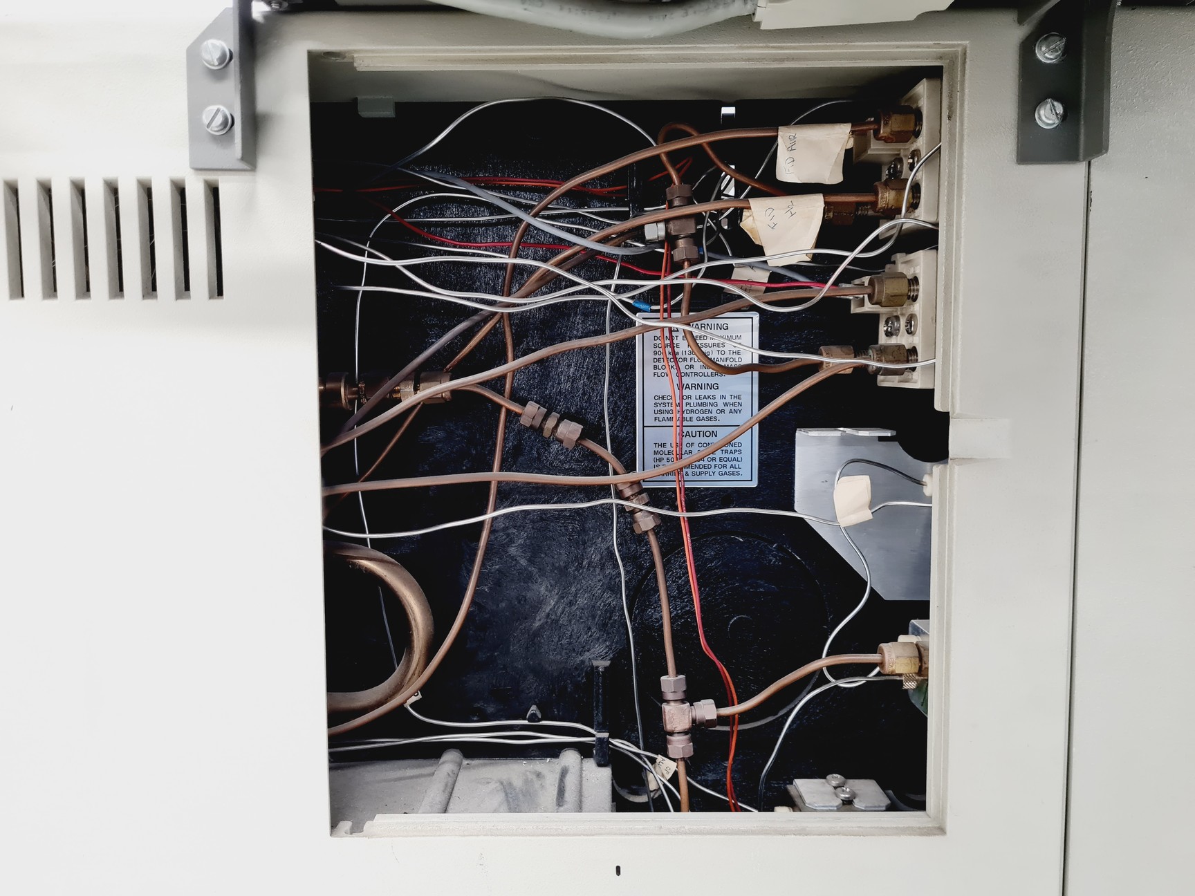 Image of Hewlett Packard 5890 With 7673A Controller and 7673 Injector Lab