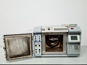 Thumbnail image of Chrompack CP 9000 Gas Chromatograph System w/ ComMod Lab
