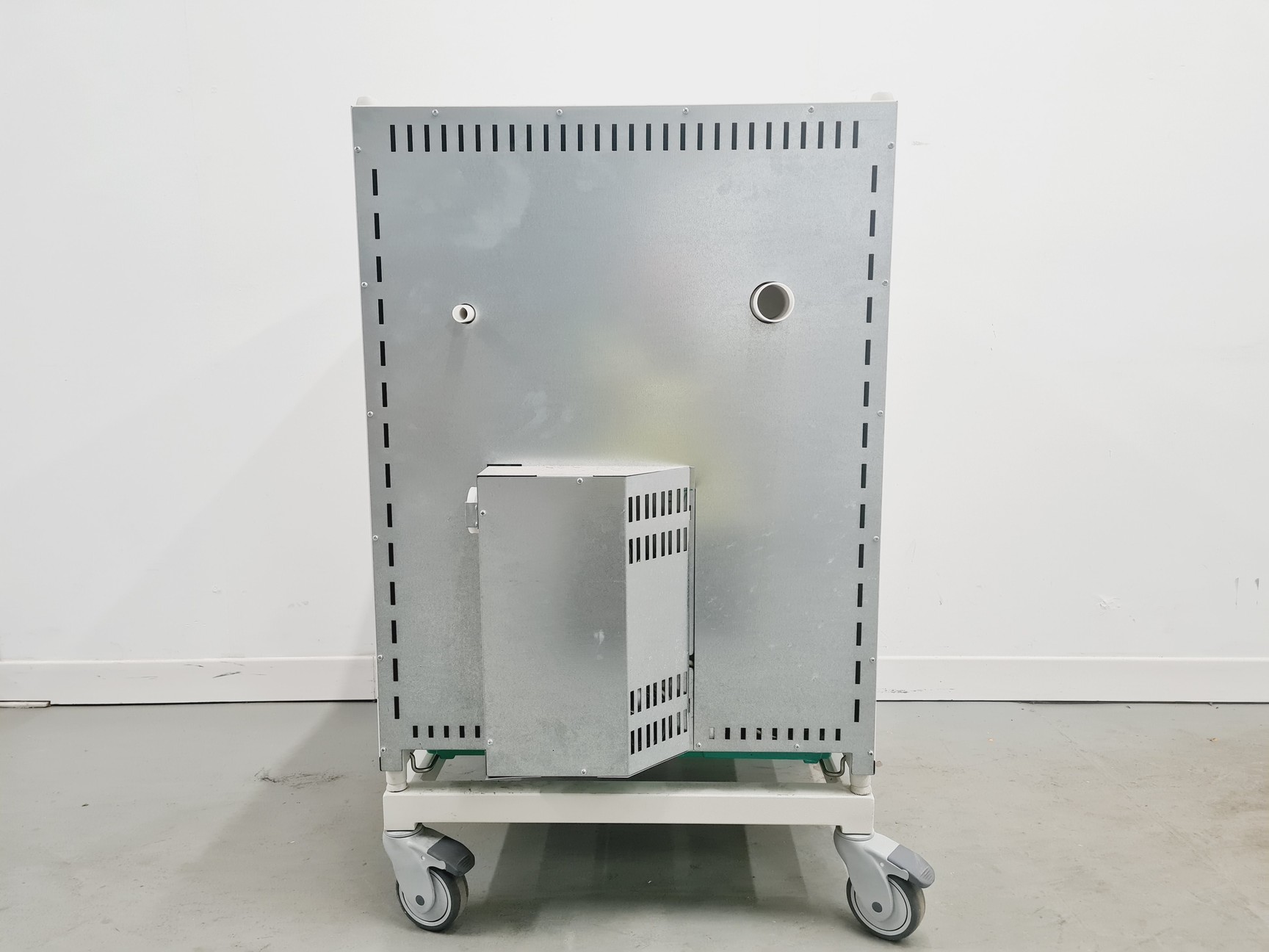 Image of Heraeus Heracell 150 Co2 Incubator Spares/Repair - Broken CO2 Port Lab