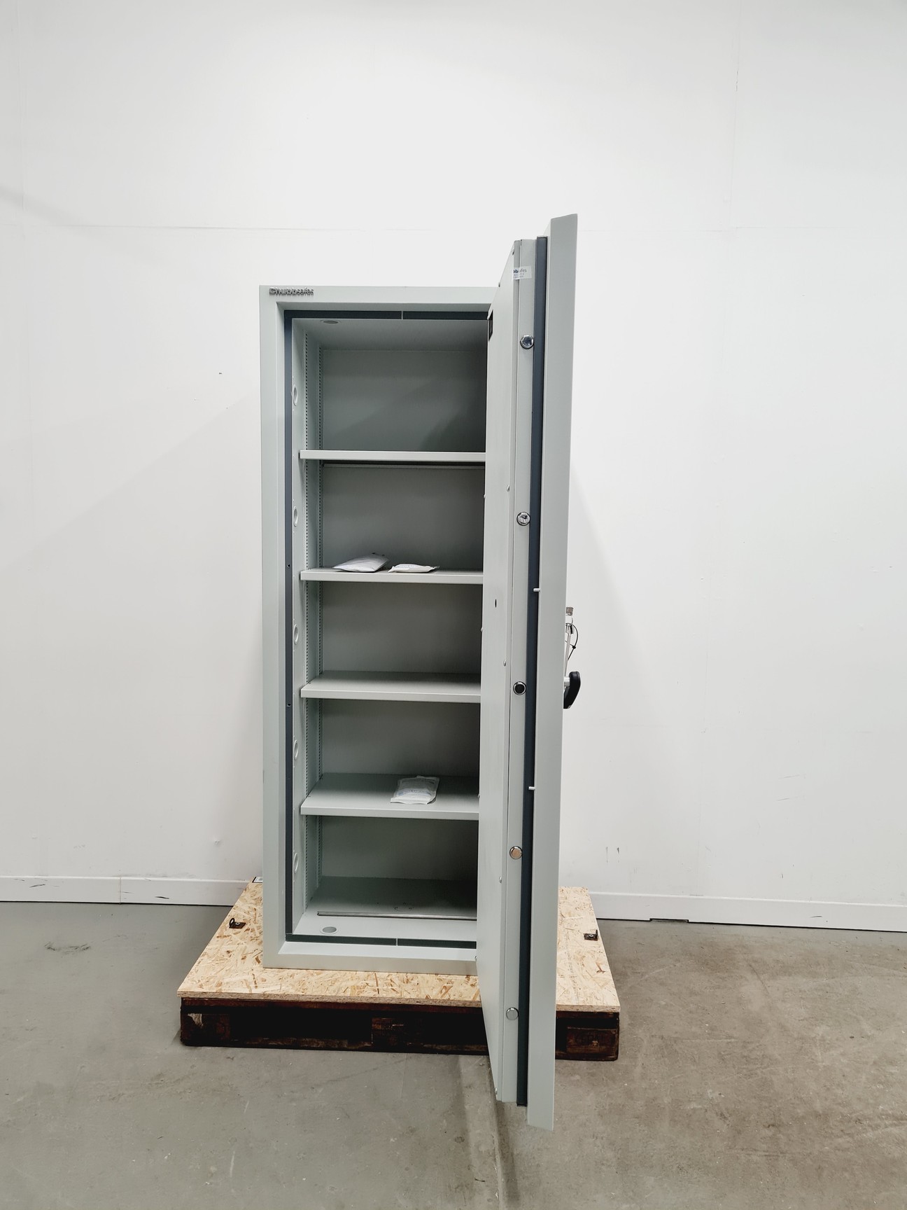 Image of Chubb Safes M-400T Type of resistance: Burglary, Fire - Height x 191 cm 
