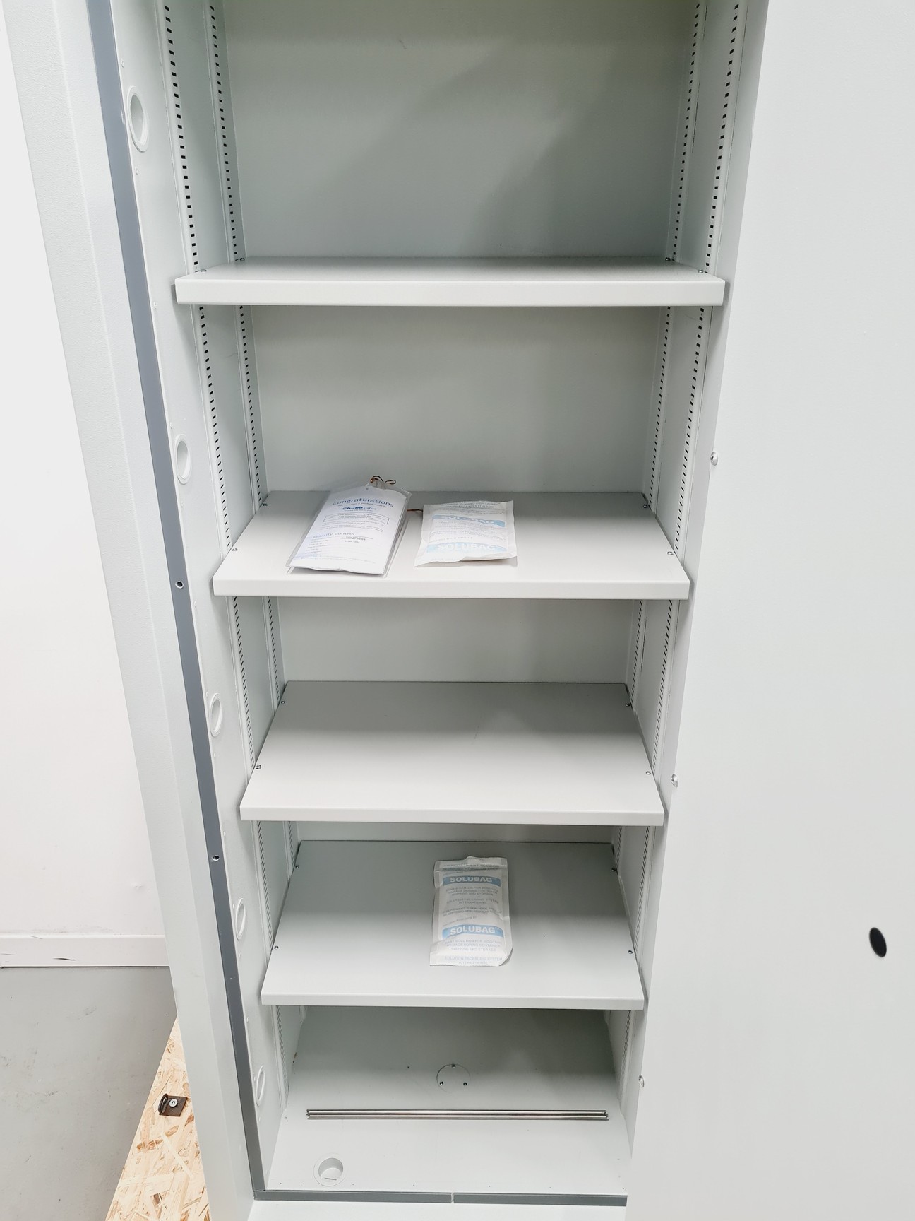 Image of Chubb Safes M-400T Type of resistance: Burglary, Fire - Height x 191 cm 