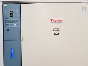 Thumbnail image of Thermo Fisher Scientific Model 3311  Steri Cult Co2 Incubator & Trolley 