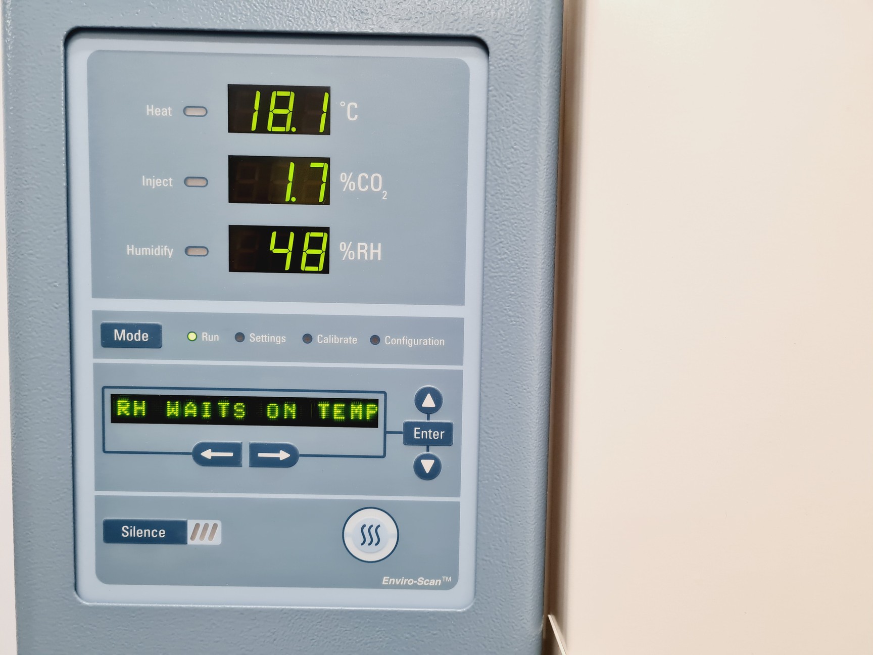 Image of Thermo Fisher Scientific Model 3311  Steri Cult Co2 Incubator & Trolley 