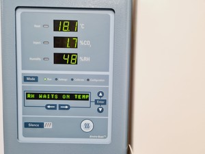 Thumbnail image of Thermo Fisher Scientific Model 3311  Steri Cult Co2 Incubator & Trolley 