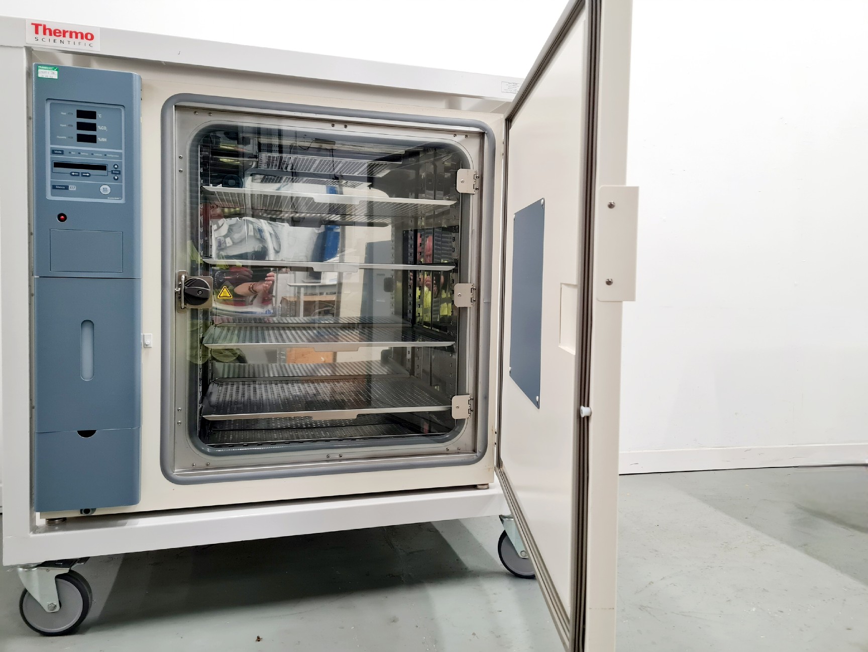 Image of Thermo Fisher Scientific Model 3311  Steri Cult Co2 Incubator & Trolley 