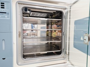 Thumbnail image of Thermo Fisher Scientific Model 3311  Steri Cult Co2 Incubator & Trolley 