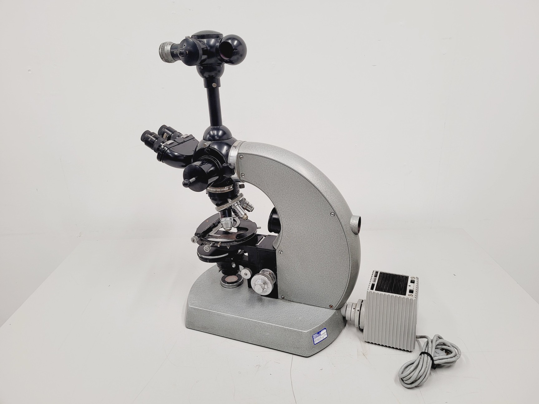 Image of Carl Zeiss Compound Microscope w/ 39 25 33 Transformer 5 x Objectives 10/25/40x