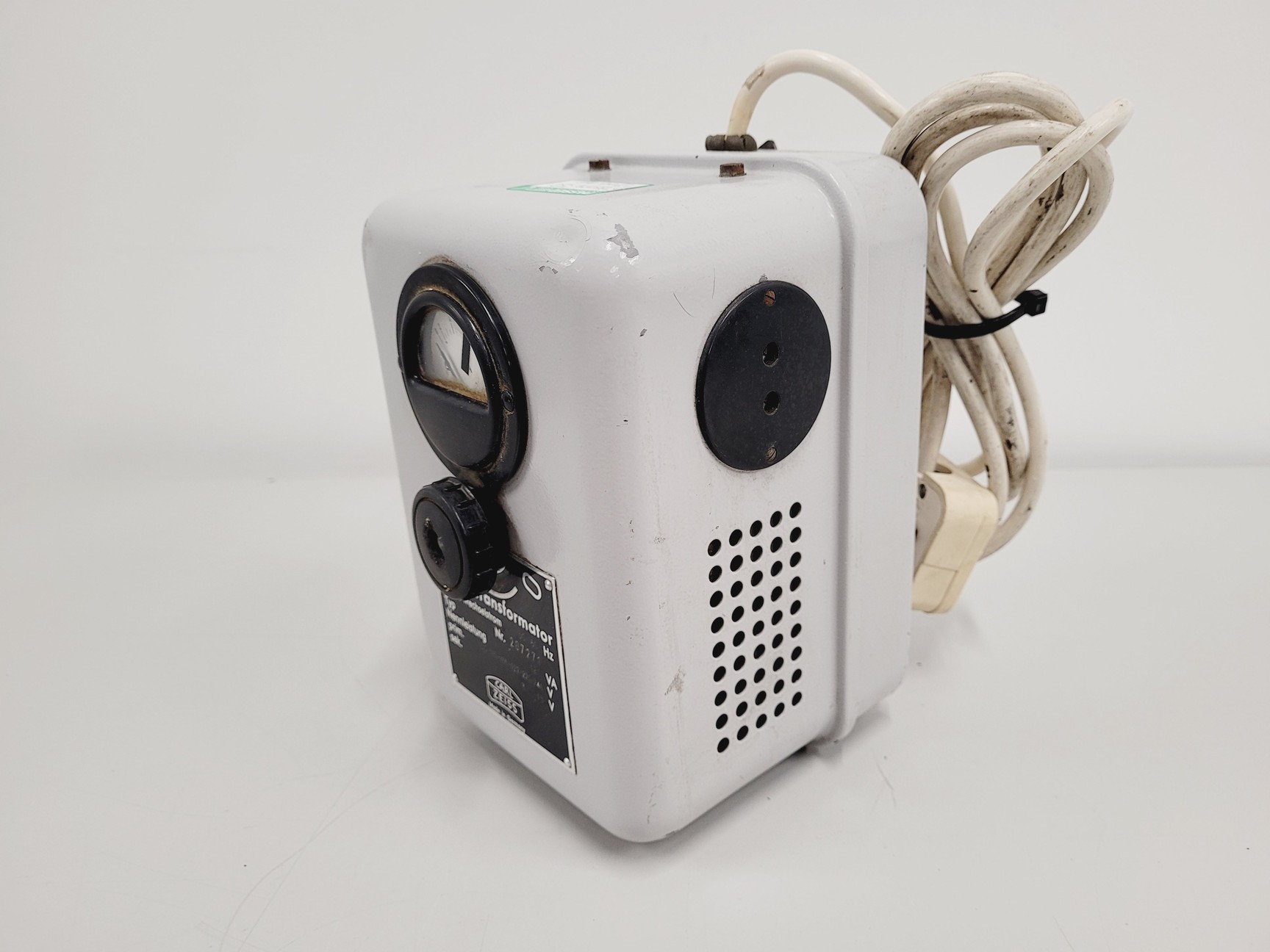 Image of Carl Zeiss Compound Microscope w/ 39 25 33 Transformer 5 x Objectives 10/25/40x