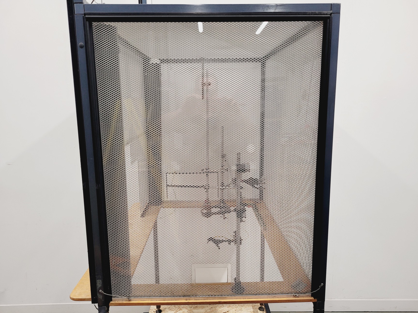 Image of Faraday Cage Enclosure 102 x 83 x 245cm  Lab