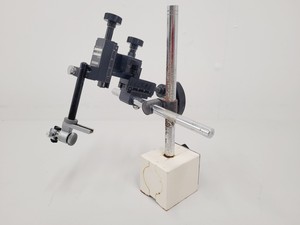 Thumbnail image of Lot of 3 Narishige 3-axis Micromanipulators on Magnetic Stands M153, M152