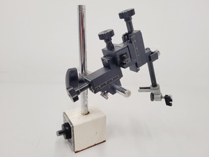 Thumbnail image of Lot of 3 Narishige 3-axis Micromanipulators on Magnetic Stands M153, M152