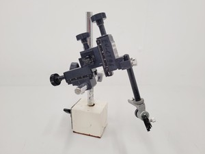Thumbnail image of Lot of 3 Narishige 3-axis Micromanipulators on Magnetic Stands M153, M152