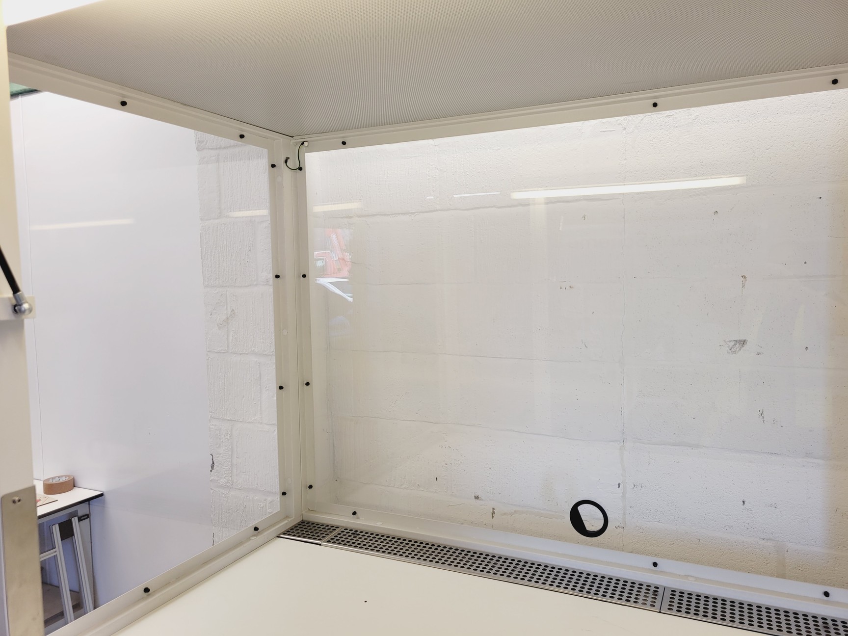 Image of Bigneat Robotics Enclosure Cabinet Class 2 RB3200/01 Lab