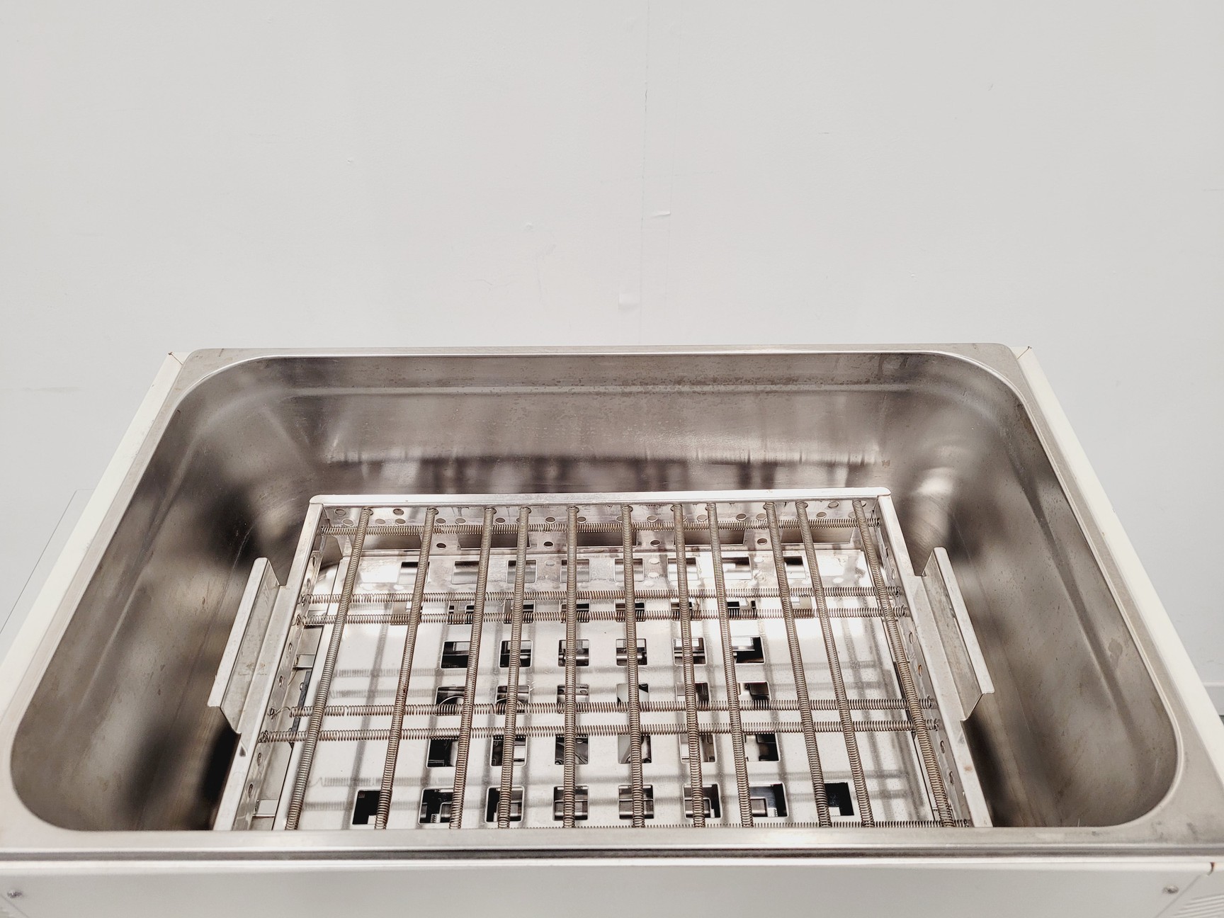 Image of Fisher Scientific DMS 360 Shaking Water Bath 20 Litre Lab