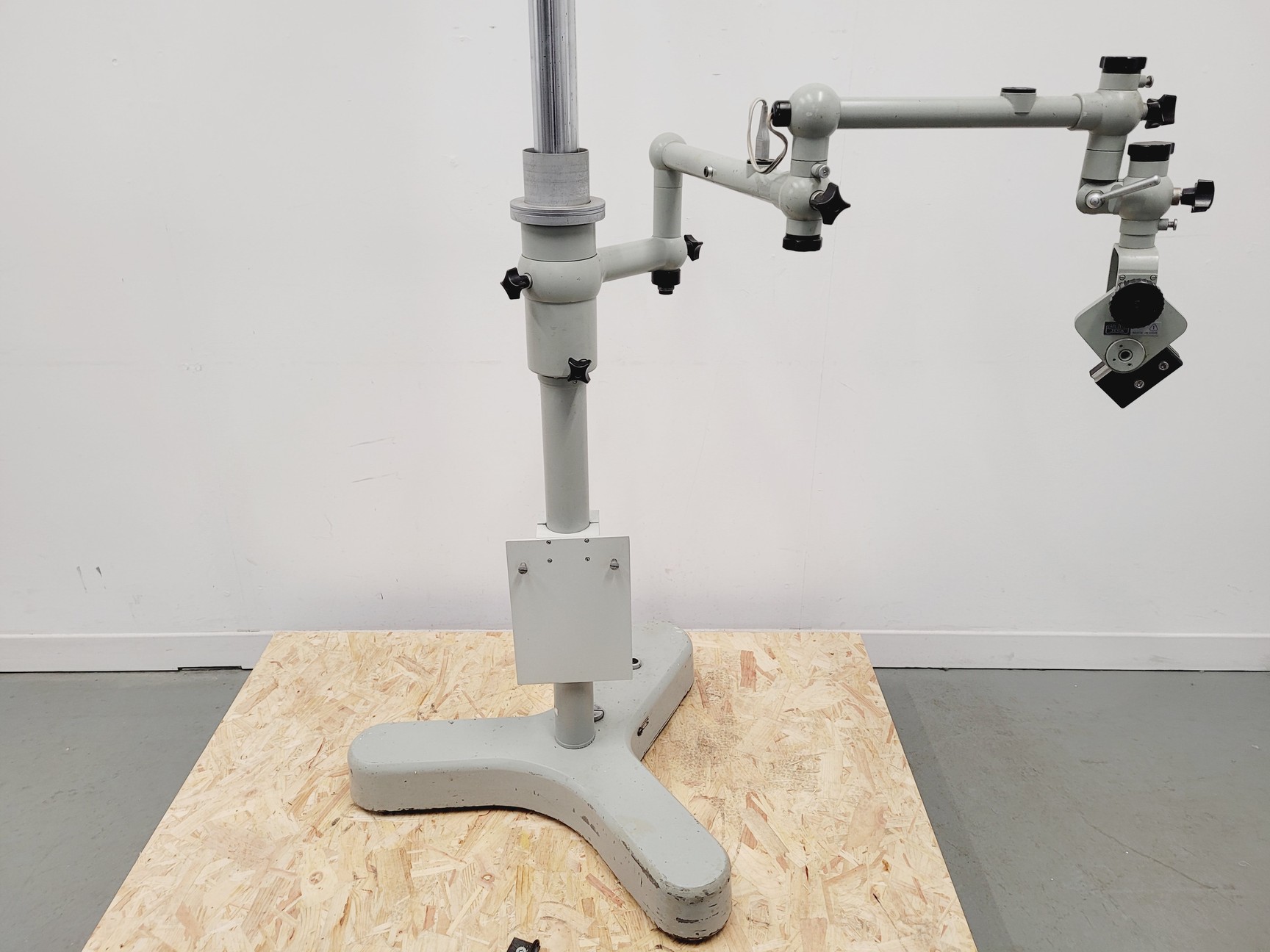 Image of Carl Zeiss Jena OPMI 1 Surgical Microscope Stand- No Microscope/Eyepieces