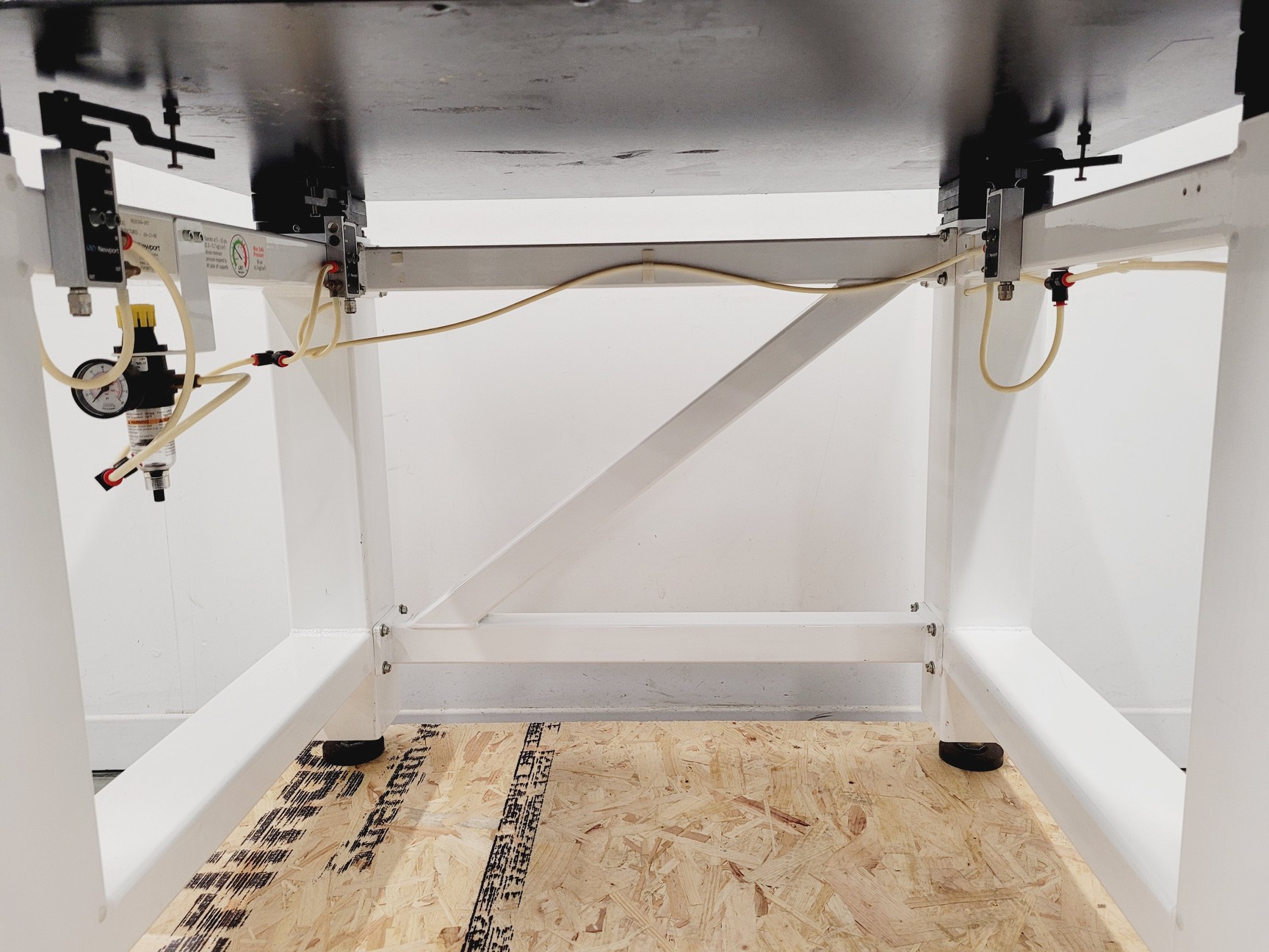 Image of Newport Active Isolation Table 90 x 75cm Model VH3036W-OPT Metric Lab