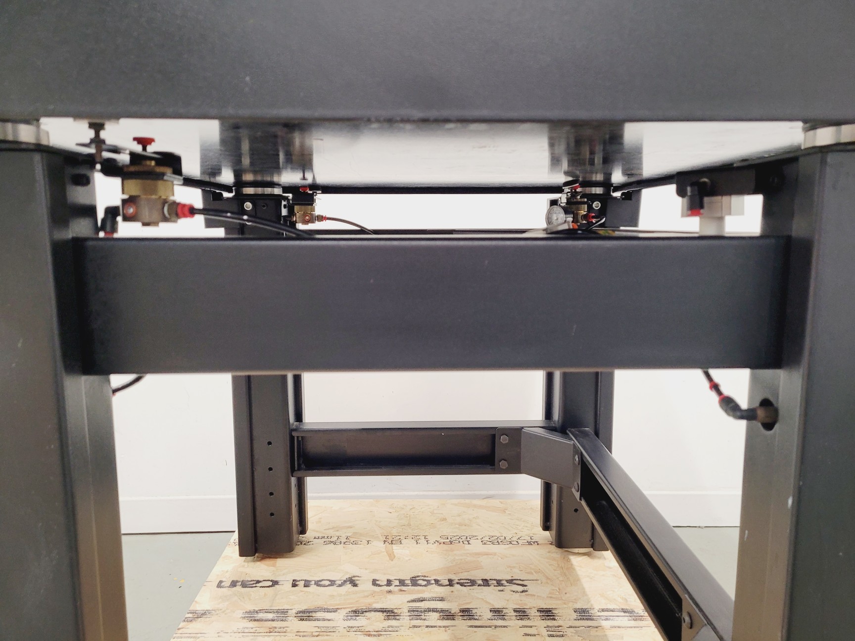 Image of TMC Optics Active Vibration Isolation Table  Model: 63-530 Metric 