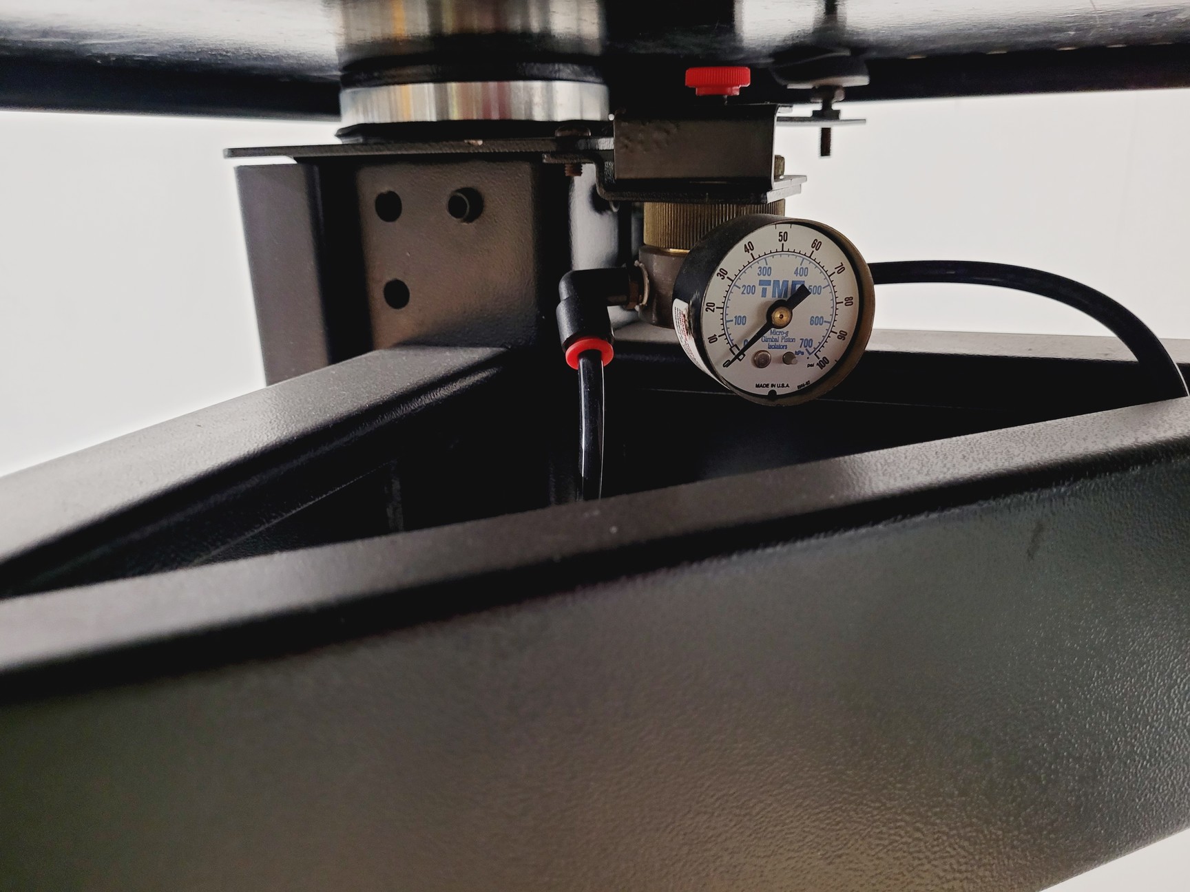 Image of TMC Active Vibration Isolation Table  Model: 63-534 With Faraday Cage Metric M6