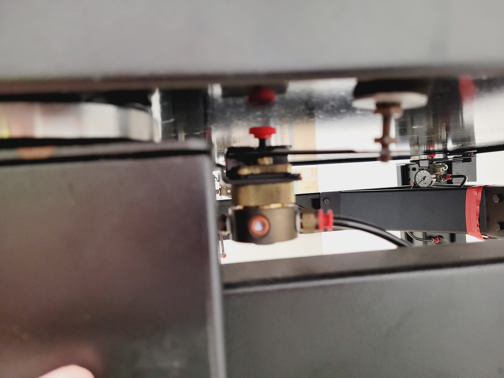 Image of TMC Active Vibration Isolation Table  Model: 63-534 With Faraday Cage Metric M6