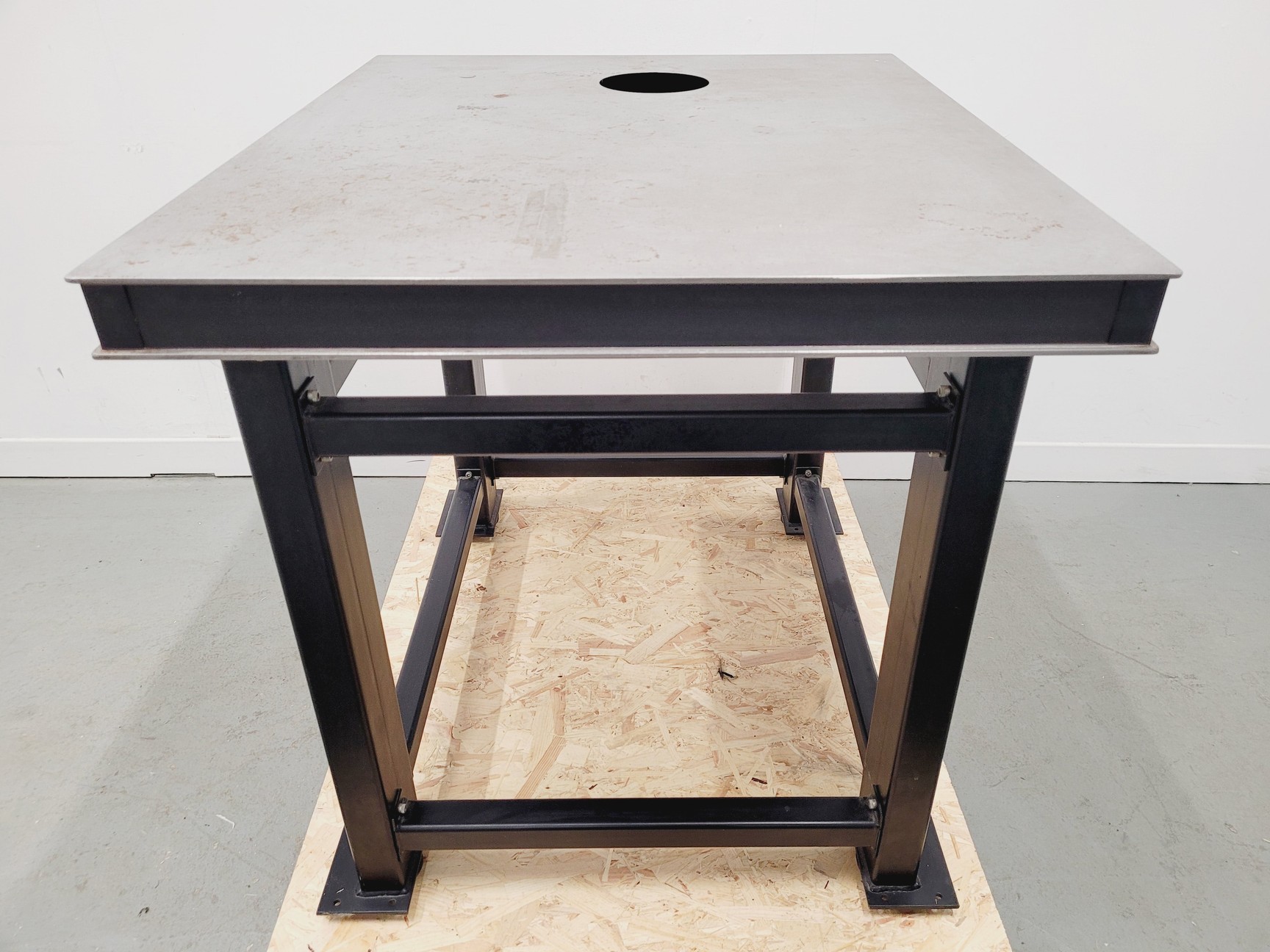 Image of Melles Griot Anti Vibration Isolation Optical Table 90 x 75cm