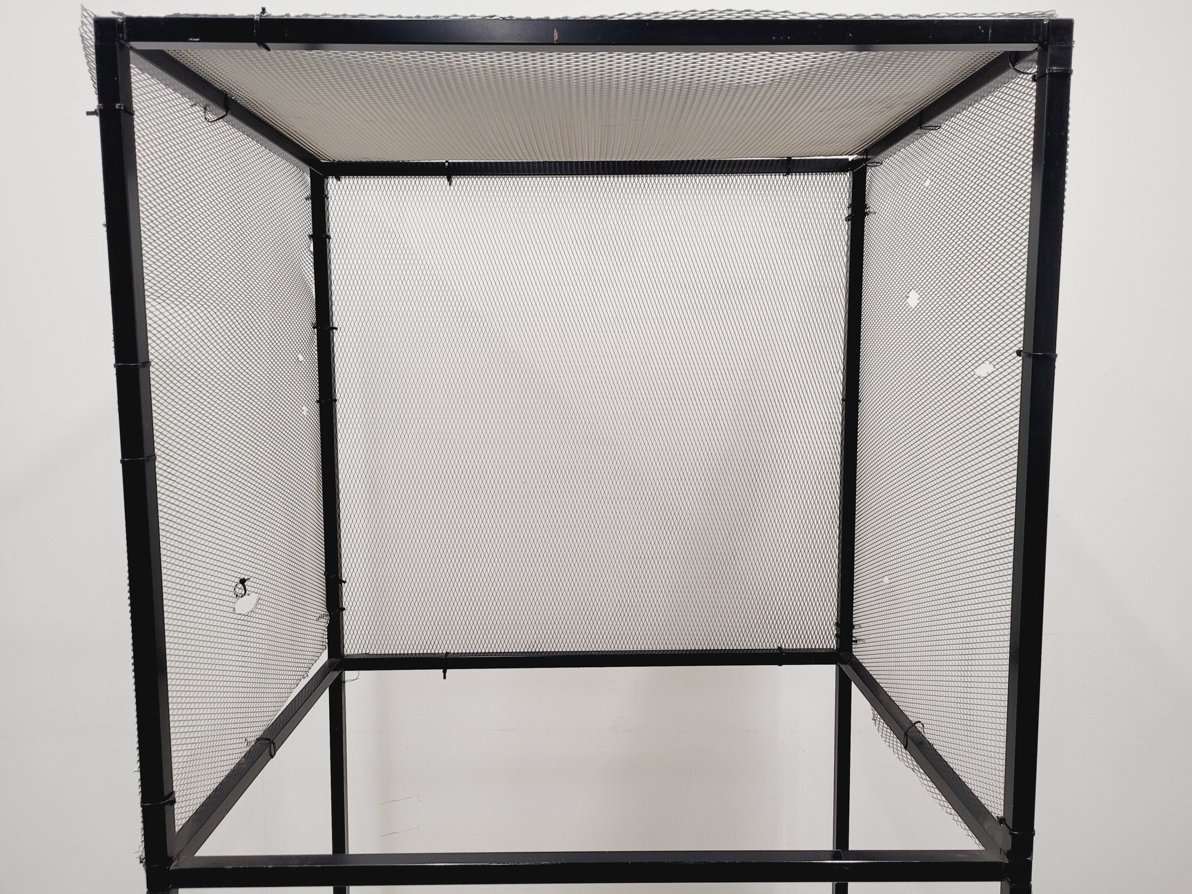 Image of Faraday Cage 4-Sided Mesh Cage 180 x 101 x 72 cm (HxWxL)