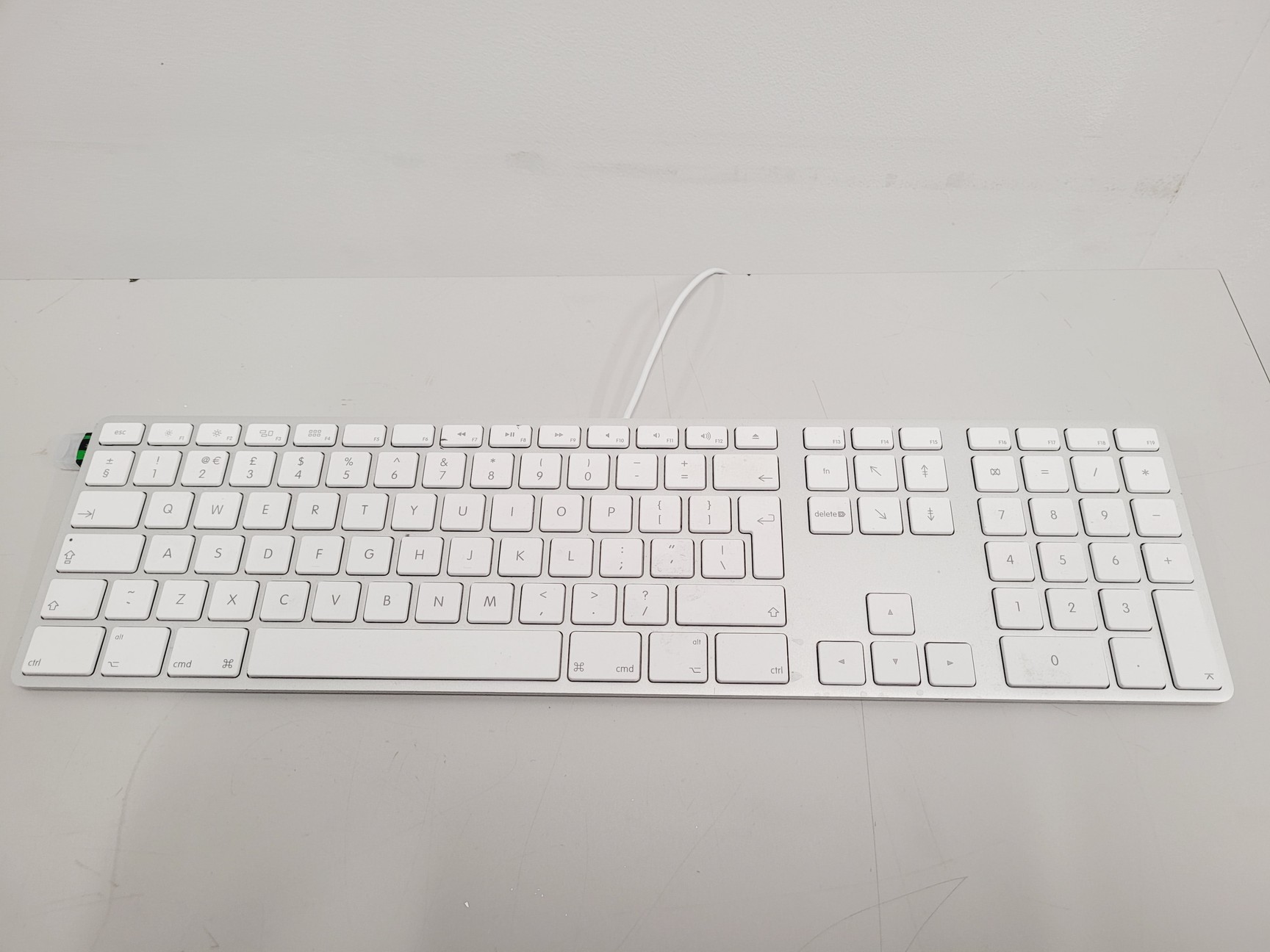 Image of BD FACSCalibur Flow Cytometer System with PC, Monitor & Software Lab