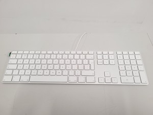 Thumbnail image of BD FACSCalibur Flow Cytometer System with PC, Monitor & Software Lab