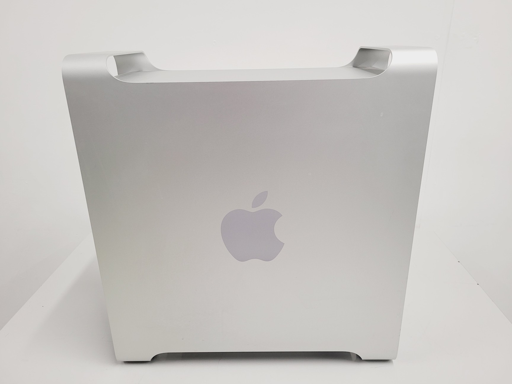 Image of BD FACSCalibur Flow Cytometer System with PC, Monitor & Software Lab