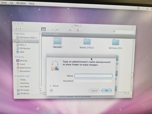 Thumbnail image of BD FACSCalibur Flow Cytometer System with PC, Monitor & Software Lab